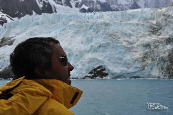 Admirando a beleza grandiosa do Drygalski Fjord, na Geórgia do Sul